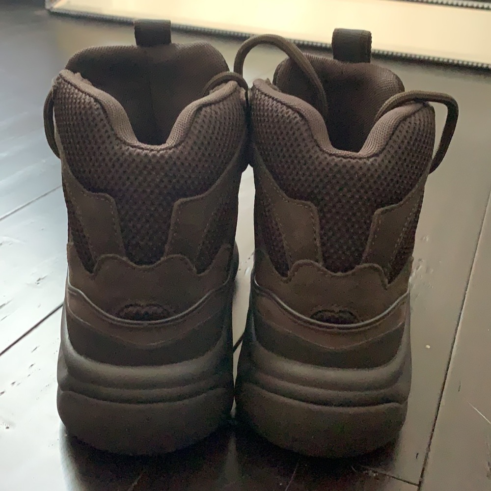 Yeezy Wmns Season 7 Desert Boot ‘oil’ - Picture 6 of 8